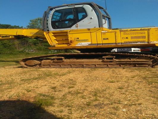 Kobelco 250 Log Loader