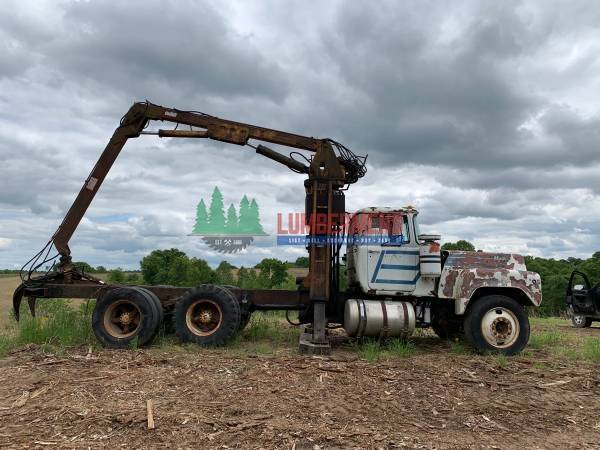 1975 Mack R/7000 Truck with Hood Loader