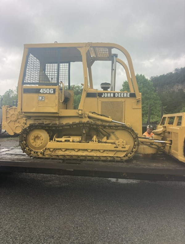Indomitable John Deere 450 Dozer – Powerful for Earthmoving Tough Tasks