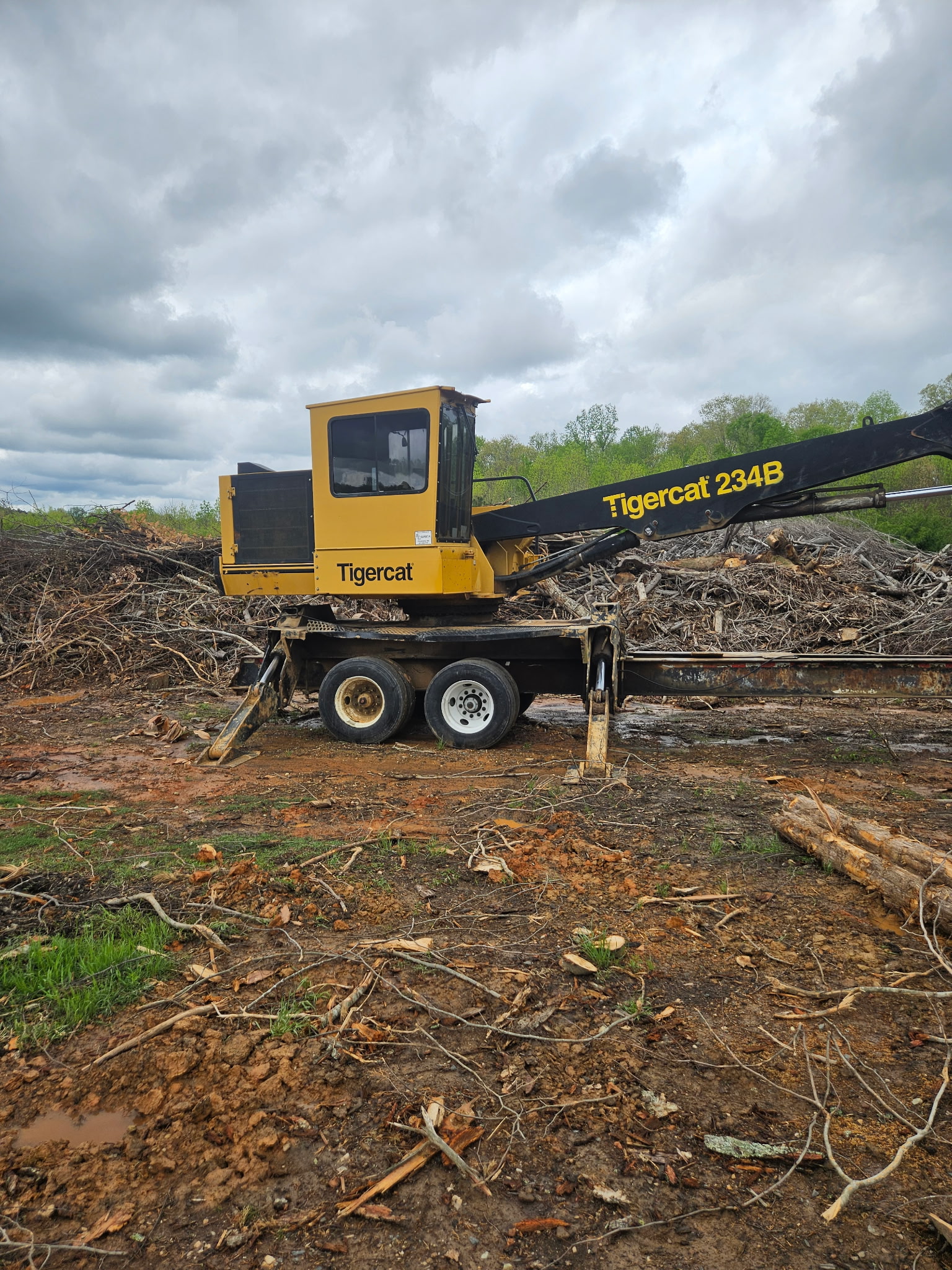 16′ Tigercat 234B log loader