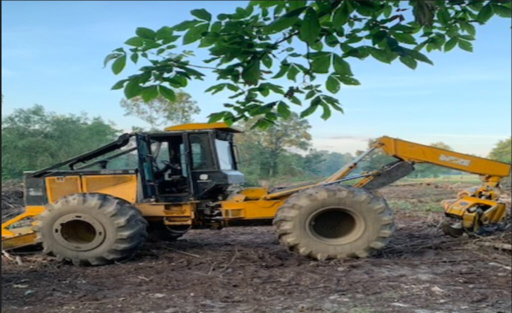 John Deere 648G III grapple skidder