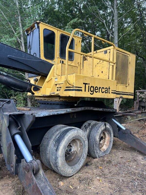 Tigercat 230B Log Loader