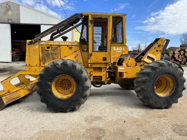 John Deere 540E Cable Skidder