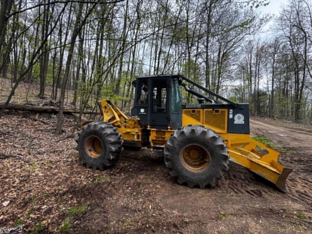 John Deere 540B cable skidder