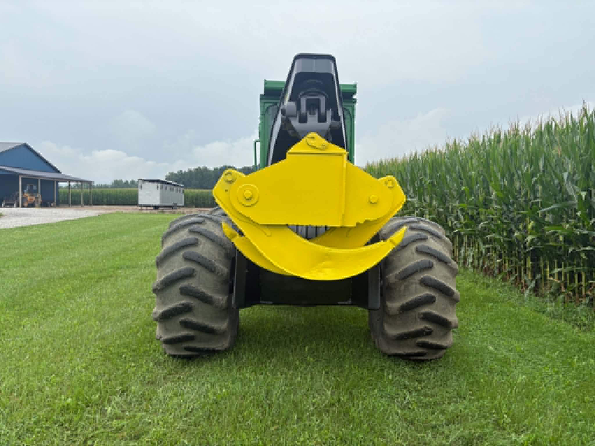 John Deere 548G3 Grapple Skidder