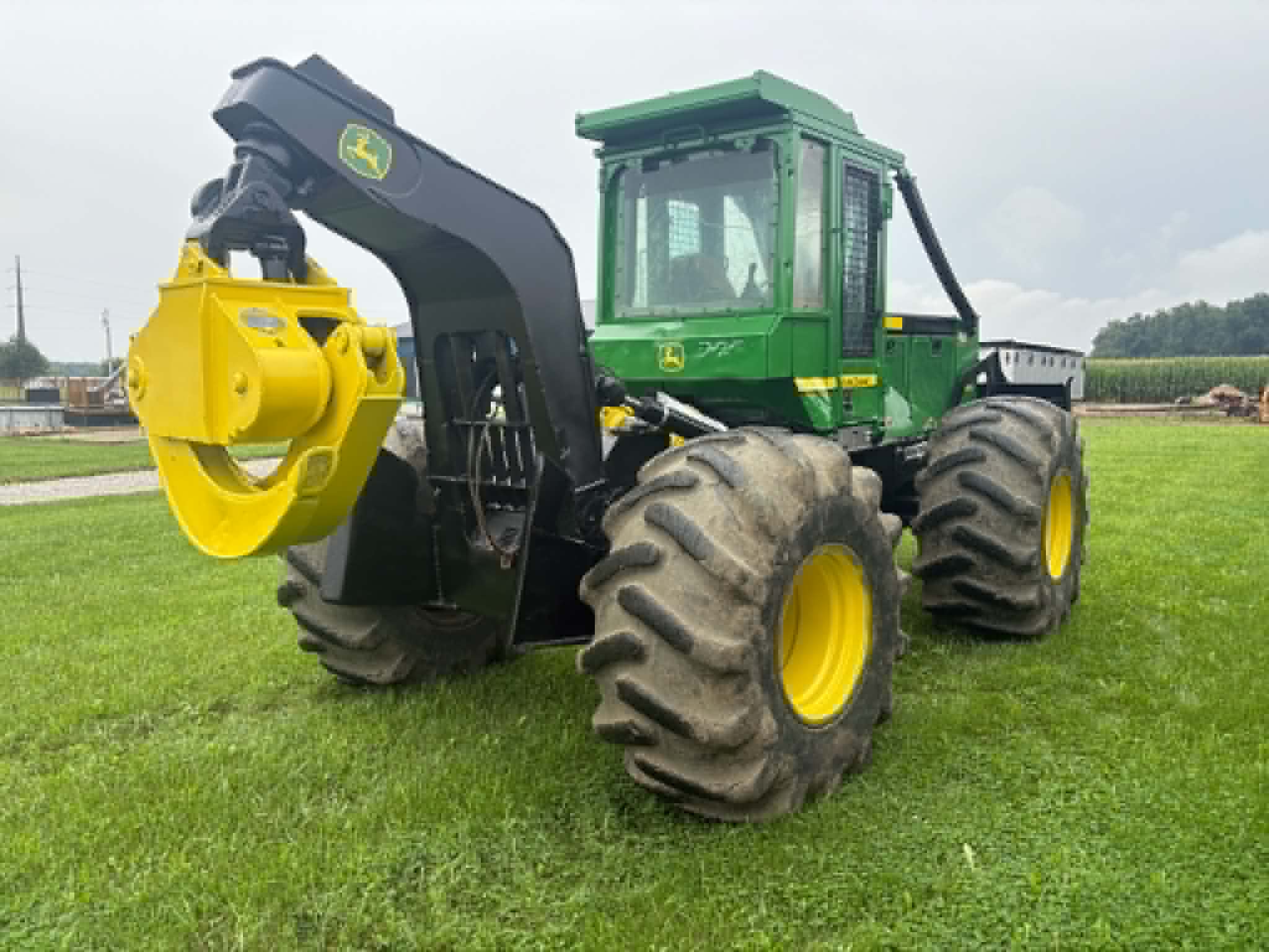 John Deere 548G3 Grapple Skidder