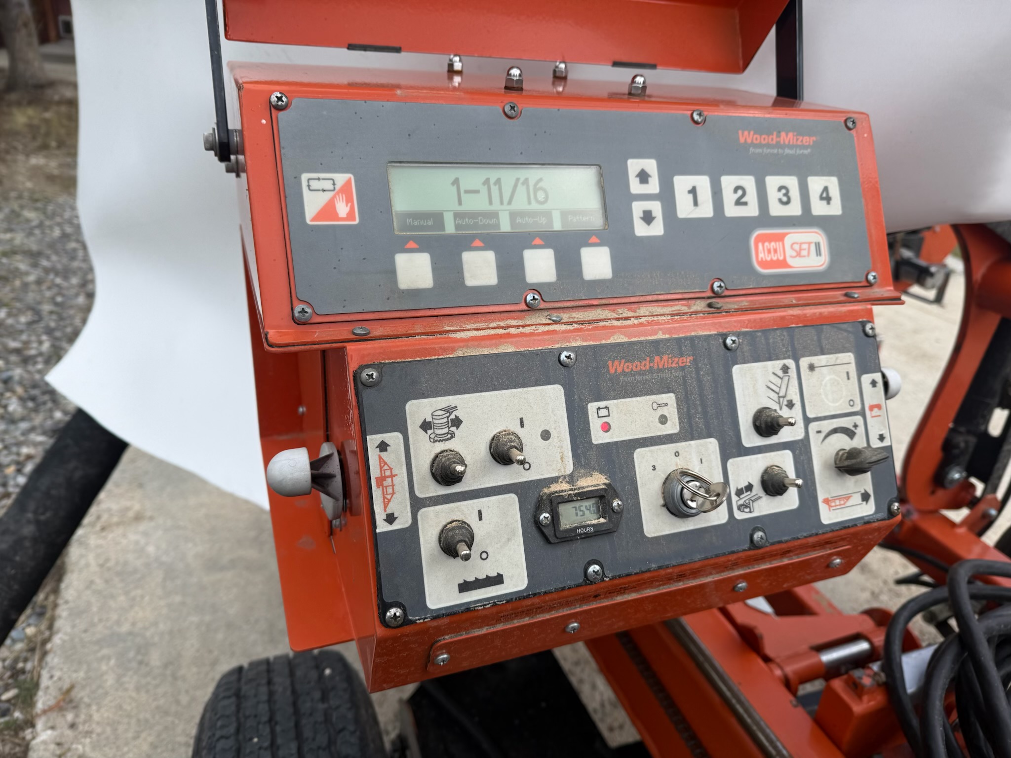 Wood-Mizer LT40 Wide Super Hydraulic Portable Sawmill in Montana